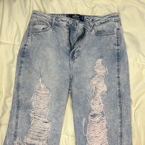 Hollister High Rise mom jeans